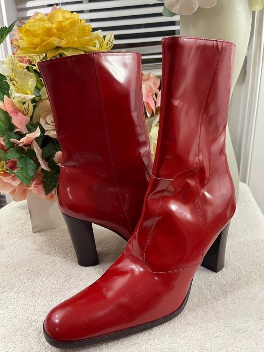 NWOB KAREN MILLEN RED MID CALF BOOTS SIZE 38.5 US 8.5 (1400
